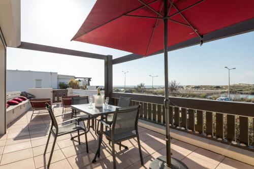 Villa Rocca - vue mer - terrasse - parking - plage - Village Naturiste