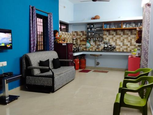 イェーラギリにあるYelagiri RAM Cottage @Home with kitchenette fullのギャラリーの写真