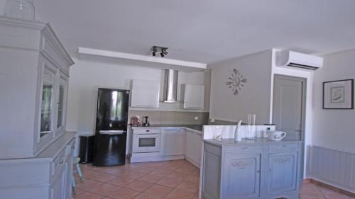 Appartement spacieux avec 3 chambres et climatisation au coeur de Sainte-Maxime - Pasteur