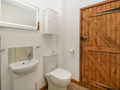Ένα μπάνιο στο Lower Venn Granary Apartment 1
