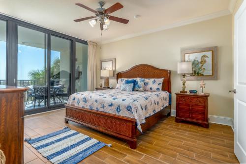 Foto da galeria de Calm Seas - Holiday Isle #119 - Tremendous views, a beautiful gulf front pool, a heated indoor pool, jacuzzi, steam room, and Gulf view fitness center, condo em Dauphin Island