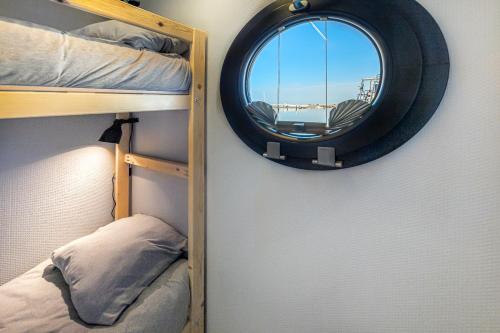 Letto o letti in una camera di The Homeboat Company Parque das Nações-Lisboa