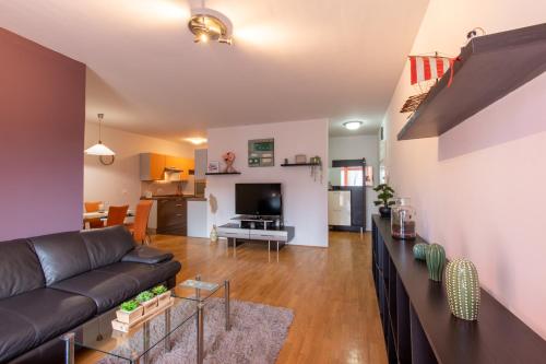 Kuchyňa alebo kuchynka v ubytovaní Flexible SelfCheckIns 31 - Zagreb - Garage - Loggia - New