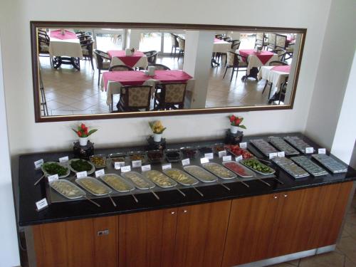 Restoran atau tempat lain untuk makan di Kaunos Hotel