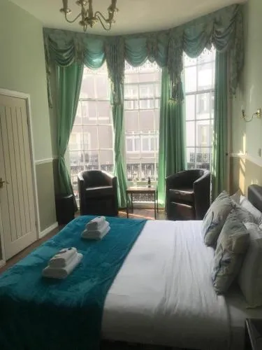 Kempfield House photo 6