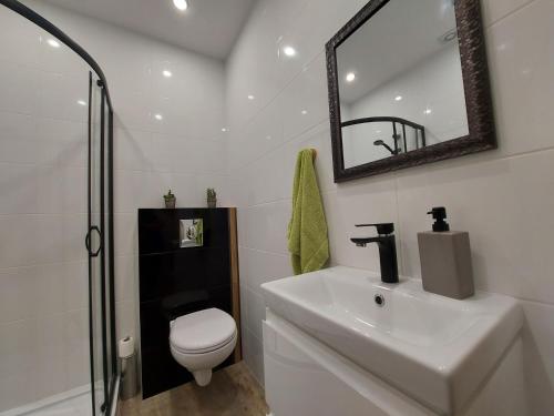 Ένα μπάνιο στο Apartament Antonio