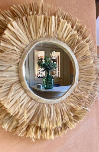 LagnesにあるHôtel Le Mas des Grès & Restaurant Sous les Platanesのギャラリーの写真
