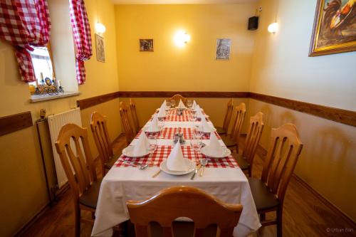 Restauracja lub miejsce do jedzenia w obiekcie Gostilna Logar