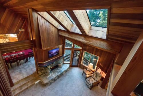 an overhead view of a living room with a fireplace at Four Seasons in Yosemite West