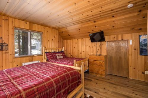 Postel nebo postele na pokoji v ubytování Yosemite Vista