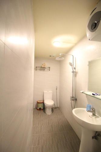 Koupelna v ubytování Catba Dream Hotel