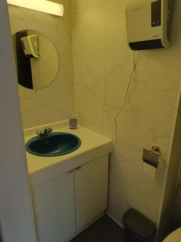Un baño de Apartment Sariks Place