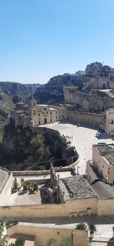 an aerial view of a city with buildings at La casa di Rosy in Matera