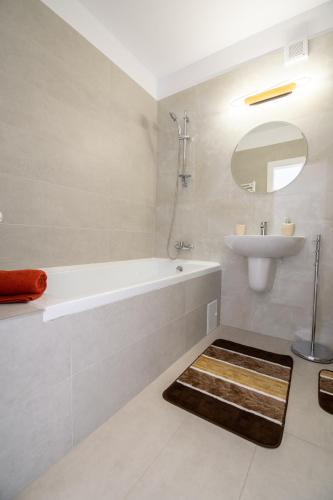 Ένα μπάνιο στο Claseb Apartment