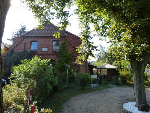 Κήπος έξω από το Haus Elbtalaue