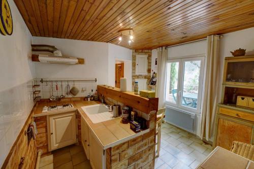 Кухня или мини-кухня в Appartement T1 "Capella" de l'observatoire
