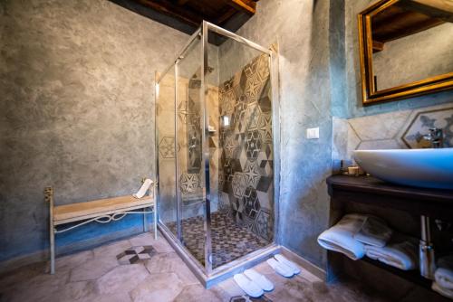 A bathroom at Il giardino nel borgo