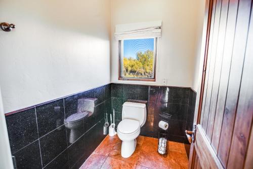 Bilik mandi di Dove Mountain Estate