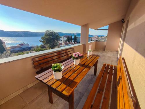 Balcony o terrace sa Apartments Amfora - cozy and modern apartments for up to 15 people, 100m from the sea and beach
