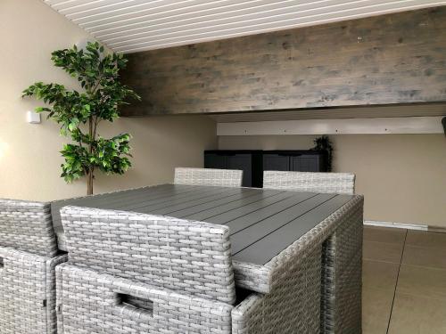 Φωτογραφία από το άλμπουμ του T2 en duplex & terrasse σε Saint-Priest