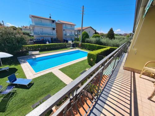 The swimming pool at or close to Appartamento Katia