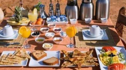 Jídlo v penzionu nebo okolí