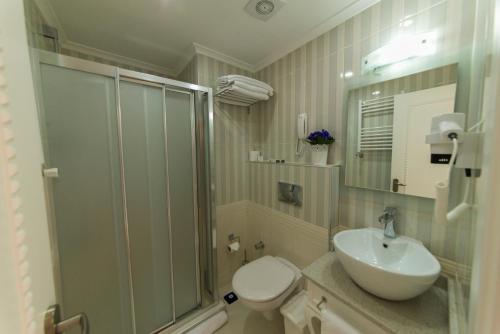 Ένα μπάνιο στο Biga Palas Hotel