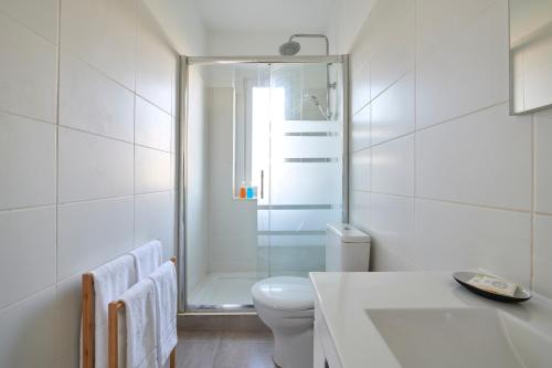 Quiet and Central 2BR APT, By TimeCooler