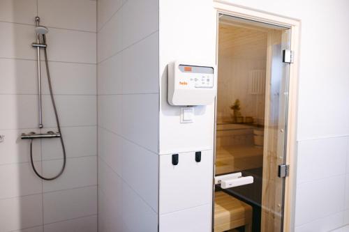 A bathroom at Ferienhaus am Diemelsee - WLAN / Sauna / Strand - Sport & Erholung