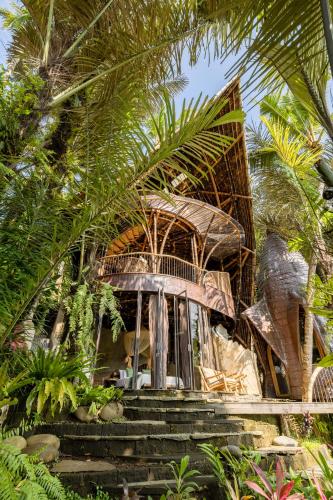 Κήπος έξω από το Eclipse House 4bds Eco Bamboo House Pool RiverView