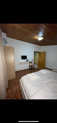 Postel nebo postele na pokoji v ubytování Me & You Hostel