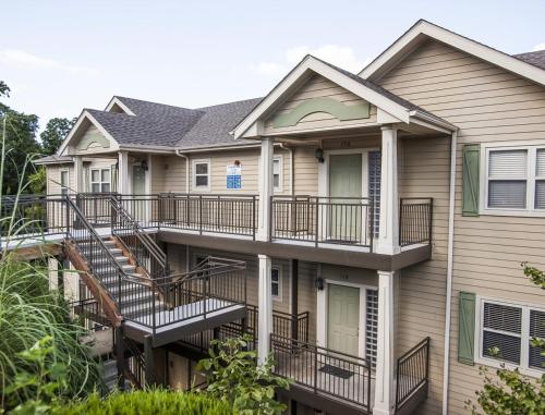 Stonebridge Village Condominiums #1 – Photos 3