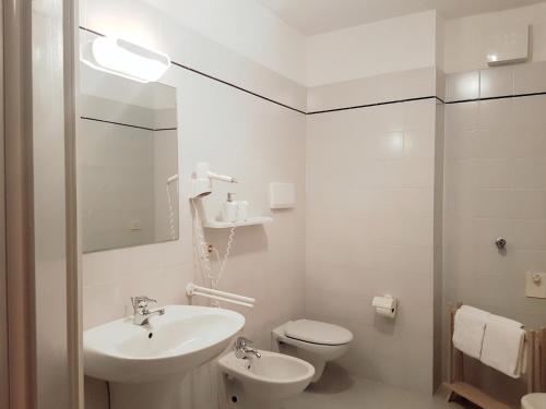 A bathroom at Casa Sandra Bertolini Appartamenti