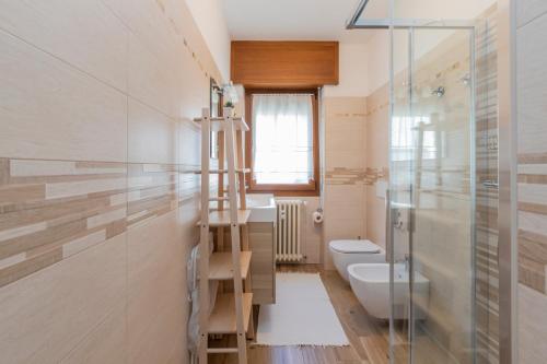 Ένα μπάνιο στο Europa Master Guest apartment