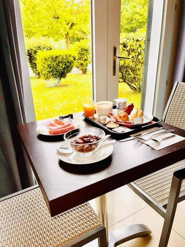 Φαγητό σε αυτό το ξενοδοχείο ή κάπου εκεί κοντά