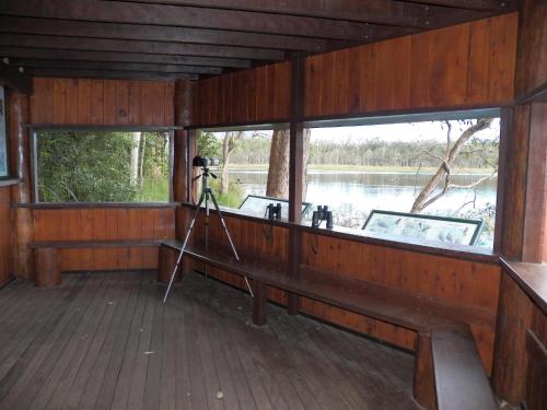 Gallery image of Lake Eacham Tourist Park & Cabins in Lake Eacham