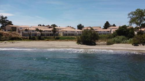 Marina di Bravone - appart 8 personnes N 127-128