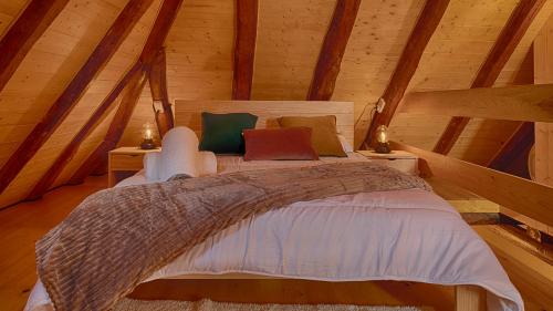 Ένα ή περισσότερα κρεβάτια σε δωμάτιο στο Saplan Real Estate VILAMOS