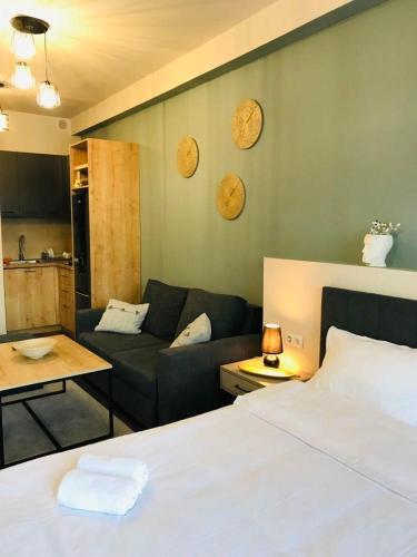 Postel nebo postele na pokoji v ubytování Цахкадзор, Tsaxkadzor, Kechi House apartment 300