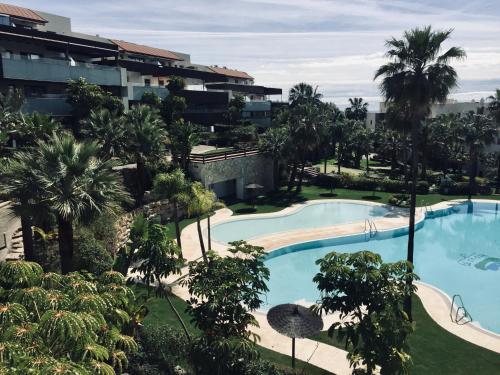 Apartamento en VILLA PADIERNA con piscina y con campo de golf ...