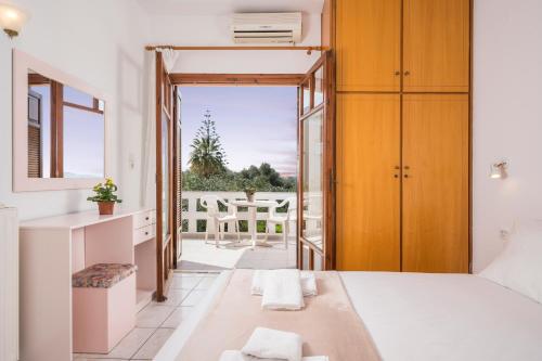 Balkon atau teras di Captain Michalis Apartments