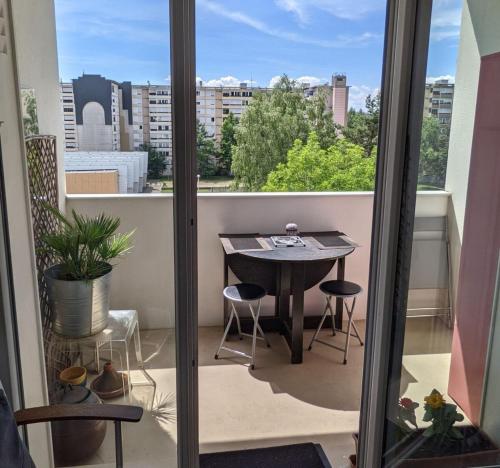 Charming bright T2 balcony parking telework