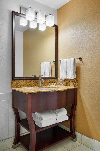 Фотография из галереи Best Western Plus Milwaukee Airport Hotel & Conference Center в Милуоки