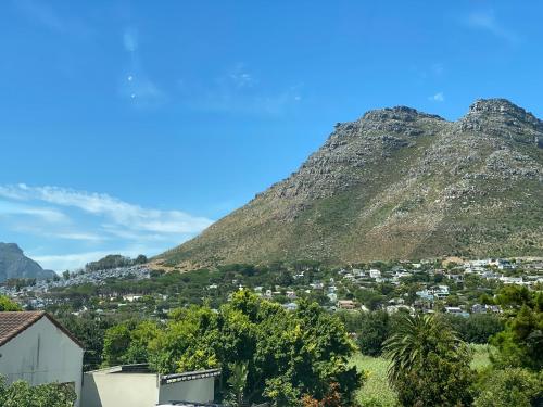 Vue générale sur la montagne ou vue sur la montagne depuis la villa