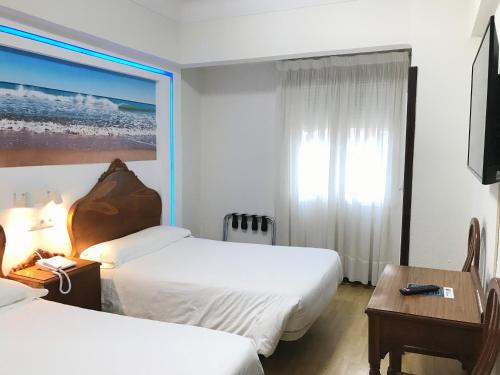 Gallery image of Hostal La Mexicana in Santander