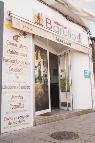 Albergue Barullo - Cubículos - Literas - Habitaciones, Sarria ...