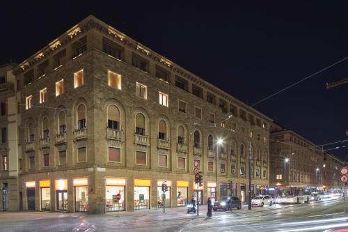 Five stars Florence luxury apartments with Jacuzzi
