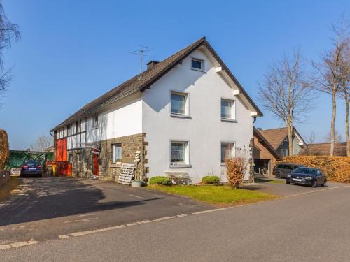 Comfortable apartment in Monschau H fen with private garden