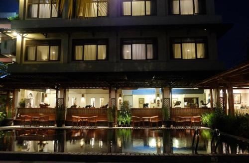 Budova, kde se hotel nachází