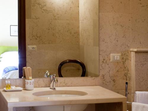 Bilik mandi di Masseria Saietti